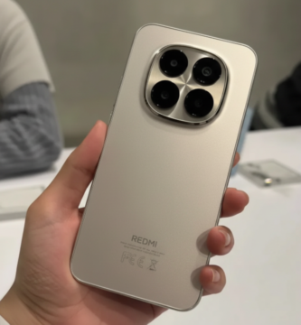 Redmi Note 15 Pro na cor titânio com câmera principal de 200 MP, design premium e certificação IP68 mais IP69K contra água, poeira e jatos de alta pressão